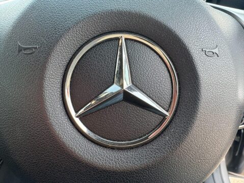 Mercedes-Benz A Class 1.5 A180d AMG Line Euro 6 (s/s) 5dr 28