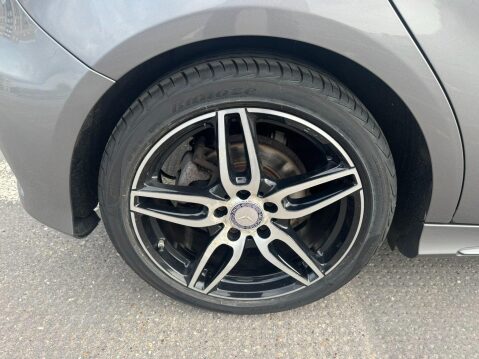 Mercedes-Benz A Class 1.5 A180d AMG Line Euro 6 (s/s) 5dr 29