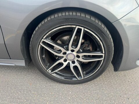 Mercedes-Benz A Class 1.5 A180d AMG Line Euro 6 (s/s) 5dr 30