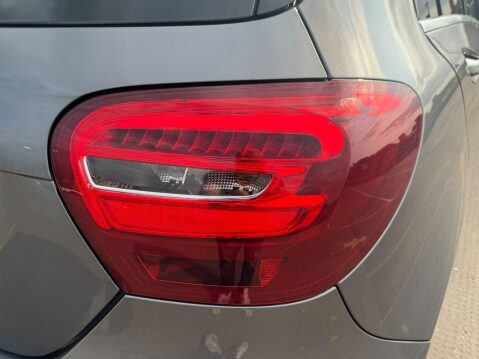 Mercedes-Benz A Class 1.5 A180d AMG Line Euro 6 (s/s) 5dr 41