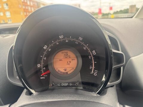 Toyota Aygo 1.0 VVT-i x-play Euro 6 5dr 25