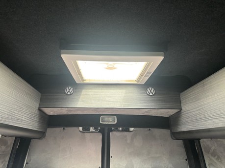 Volkswagen Crafter CR35 TDI L H/R P/V TRENDLINE 63