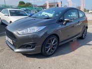 Ford Fiesta ST-LINE 1