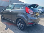 Ford Fiesta ST-LINE 14