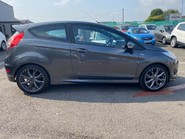 Ford Fiesta ST-LINE 16