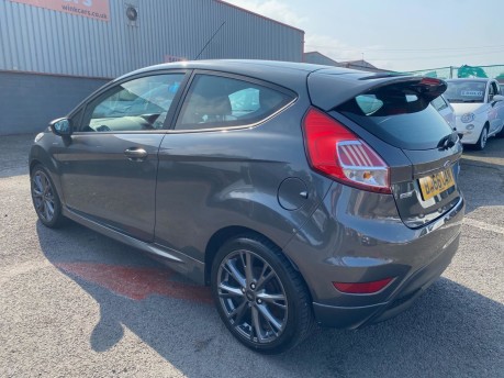 Ford Fiesta ST-LINE 21