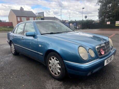 Mercedes-Benz E Class E320 ELEGANCE V6 3