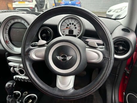 Mini Hatch 1.6 Cooper Auto 3dr 23