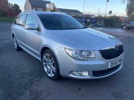 Skoda Superb 2.0 Superb Elegance TDI CR 5dr 17