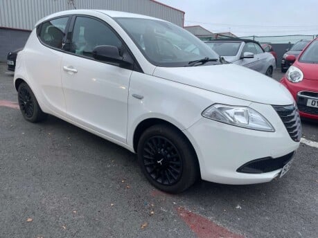 Chrysler Ypsilon 1.2 Ypsilon Silver 5dr 1