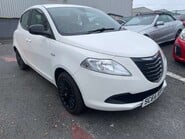 Chrysler Ypsilon 1.2 Ypsilon Silver 5dr 9