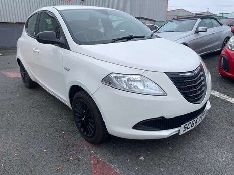 Chrysler Ypsilon 1.2 Ypsilon Silver 5dr 9