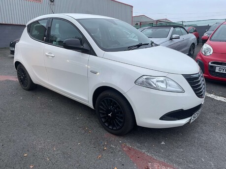 Chrysler Ypsilon 1.2 Ypsilon Silver 5dr 12