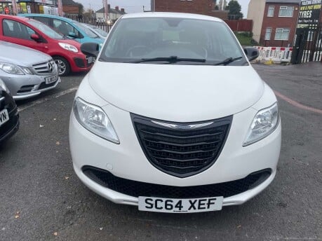 Chrysler Ypsilon 1.2 Ypsilon Silver 5dr 29