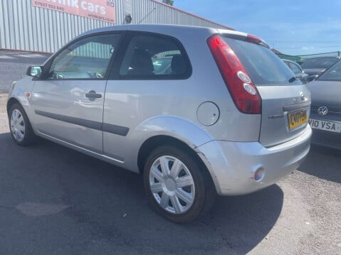 Ford Fiesta 1.2 Fiesta Style Climate 3dr 10