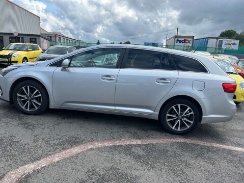 Toyota Avensis 2.0 Avensis TR D-4D 5dr 23