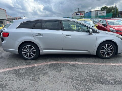 Toyota Avensis 2.0 Avensis TR D-4D 5dr 3