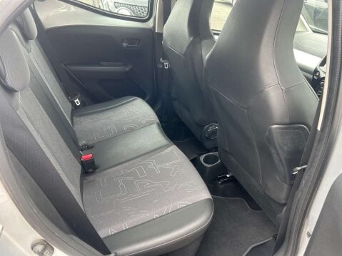 Toyota Aygo 1.0 Aygo X-Pression VVT-i 5dr 23