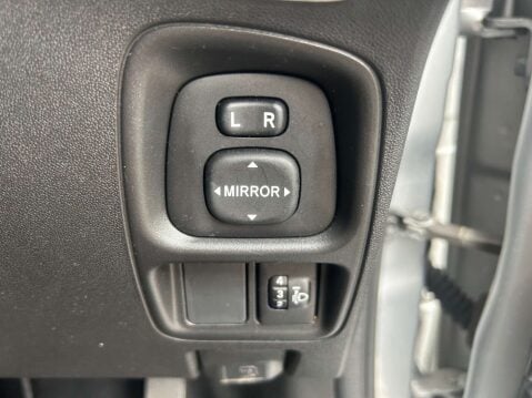 Toyota Aygo 1.0 Aygo X-Pression VVT-i 5dr 28