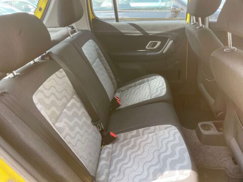 Skoda Fabia 1.2 Fabia 2 HTP 70 5dr 8