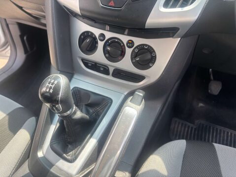 Ford Focus 1.6 Focus Zetec 125 5dr 19