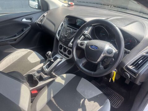 Ford Focus 1.6 Focus Zetec 125 5dr 4