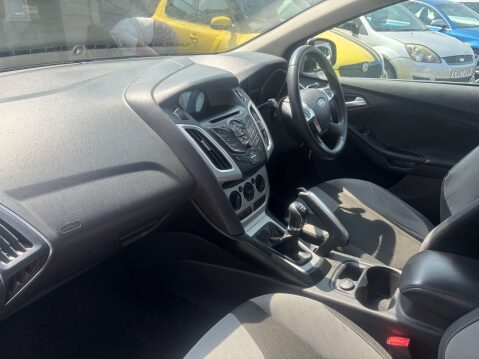 Ford Focus 1.6 Focus Zetec 125 5dr 34