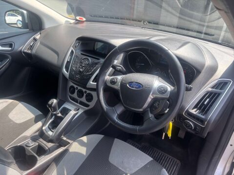 Ford Focus 1.6 Focus Zetec 125 5dr 31