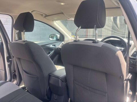 Ford Focus 1.6 Focus Zetec 125 5dr 25