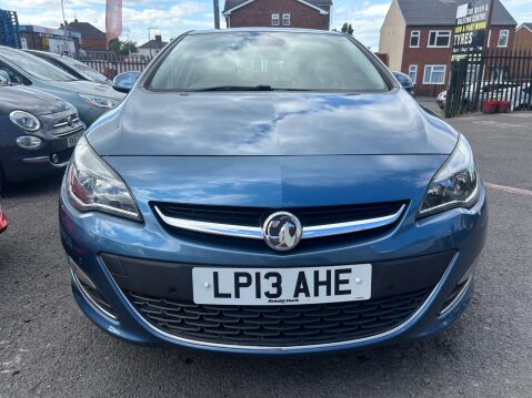 Vauxhall Astra 2.0 Astra Elite CDTI Auto 5dr 17