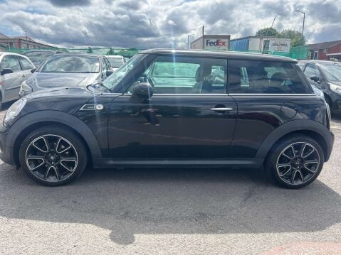 Mini Hatch 1.6 Cooper Bayswater 3dr 21