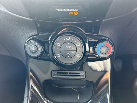 Ford Fiesta 1.2 Fiesta Zetec 3dr 24