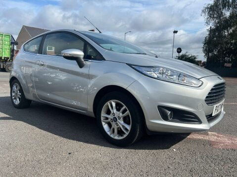 Ford Fiesta 1.2 Fiesta Zetec 3dr 10