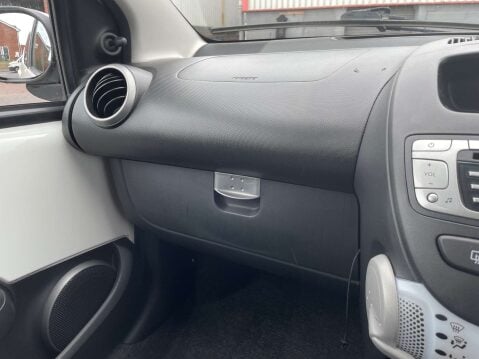 Toyota Aygo 1.0 Aygo VVT-i Ice 5dr 26