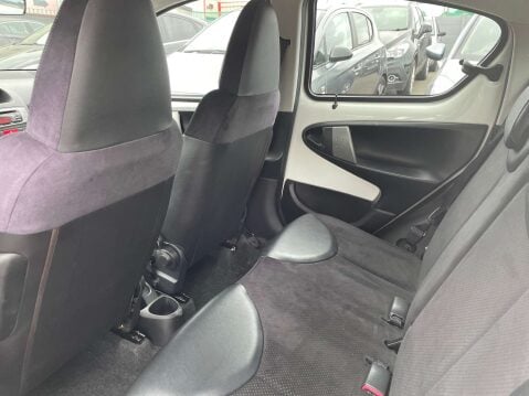 Toyota Aygo 1.0 Aygo VVT-i Ice 5dr 19