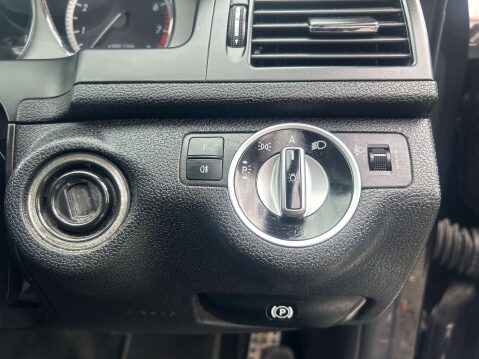 Mercedes-Benz C Class 1.8 C180 Sport CGI BlueEfficiency 4dr 13