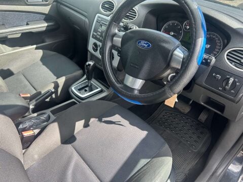 Ford Focus 1.6 Focus Zetec Climate Auto 5dr 3