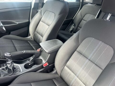 Hyundai TUCSON 1.7 Tucson S Blue Drive 2WD CRDi 5dr 34
