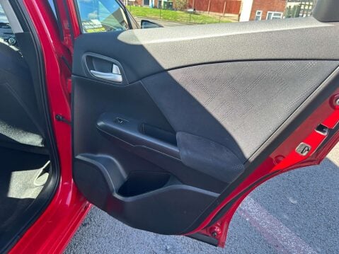 Honda Civic 1.8 Civic i-VTec ES 5dr 15