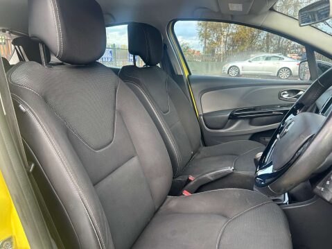 Renault Clio 1.1 Clio Dynamique MediaNav 5dr 27