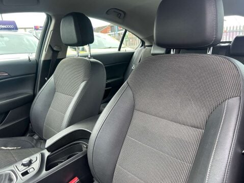 Vauxhall Insignia 2.0 Insignia SE Nav CDTi ecoFLEX S/S 5dr 32