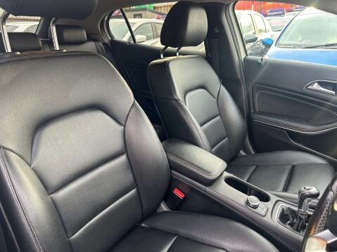 Mercedes-Benz GLA 2.1 GLA 200 D Sport 5dr 39