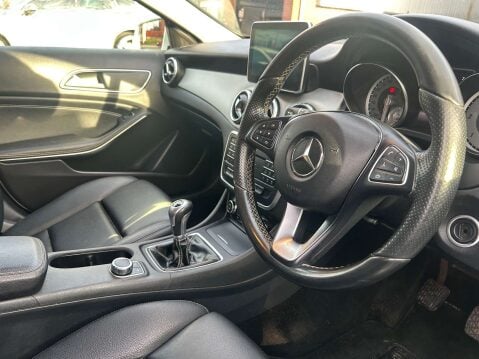 Mercedes-Benz GLA 2.1 GLA 200 D Sport 5dr 14