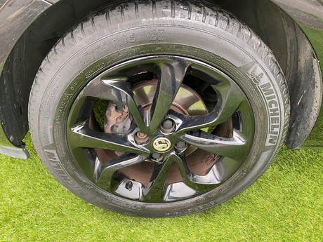 Vauxhall Corsa 1.4i ecoTEC Griffin Euro 6 3dr 33
