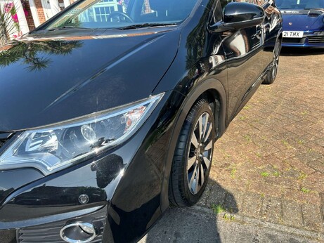 Honda Civic 1.8 i-VTEC SE Plus (Navi) Auto Euro 6 5dr 34