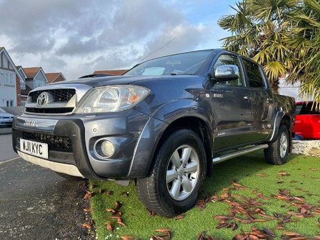 Toyota Hilux 3.0 D-4D Invincible Auto 4WD 4dr 6