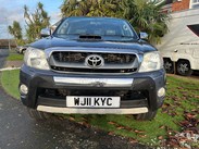 Toyota Hilux 3.0 D-4D Invincible Auto 4WD 4dr 25