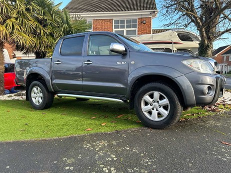 Toyota Hilux 3.0 D-4D Invincible Auto 4WD 4dr 26