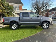 Toyota Hilux 3.0 D-4D Invincible Auto 4WD 4dr 27