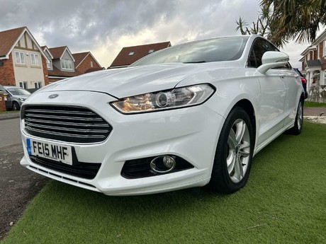 Ford Mondeo 2.0 TDCi Titanium Euro 6 (s/s) 5dr 9